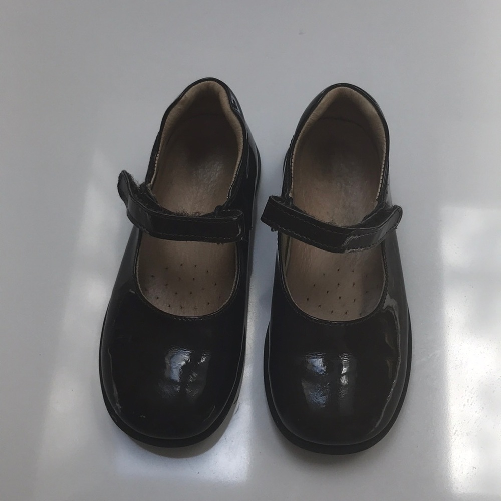 Primigi Italian boutique  sz 10 patent leather